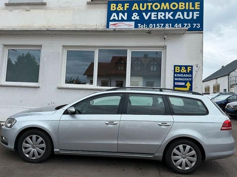 Gebraucht VW Passat Trendline 140 PS (102 kW) 2013 Silber Kombi