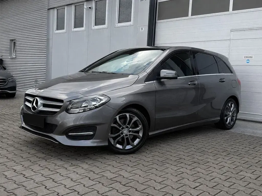 Gebraucht Mercedes B200 136 PS (100 kW) 2016 Grau Kleinwagen