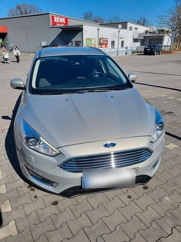 Second-hand Ford Focus Titanium 182 CP (133 kW) 2015 Bej Break