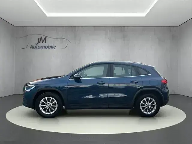 Gebraucht Mercedes GLA250 160 PS (117 kW) 2021 Blau SUV