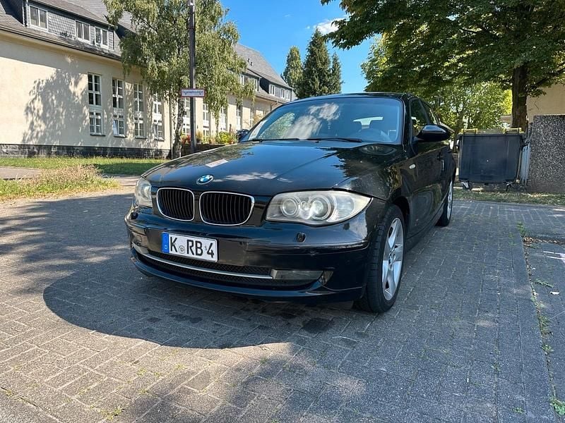 Gebraucht BMW 123 204 PS (150 kW) 2008 Schwarz Kleinwagen