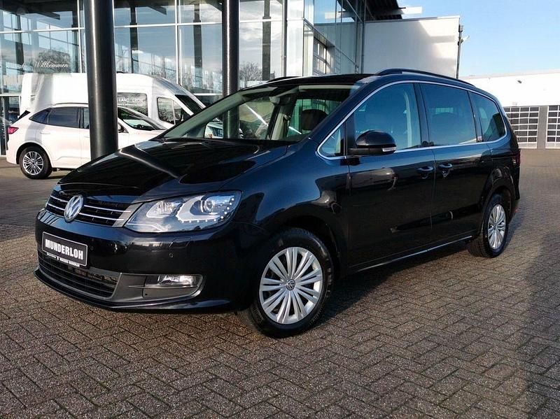 Gebraucht VW Sharan Comfortline 150 PS (110 kW) 2019 Deep black perleffekt Van / Kleinbus