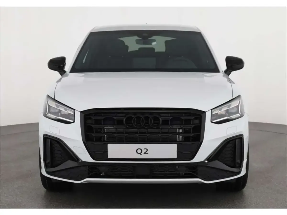 Neu Audi Q2 S-Line 150 PS (110 kW) 2025 Gletscherweiß metallic SUV