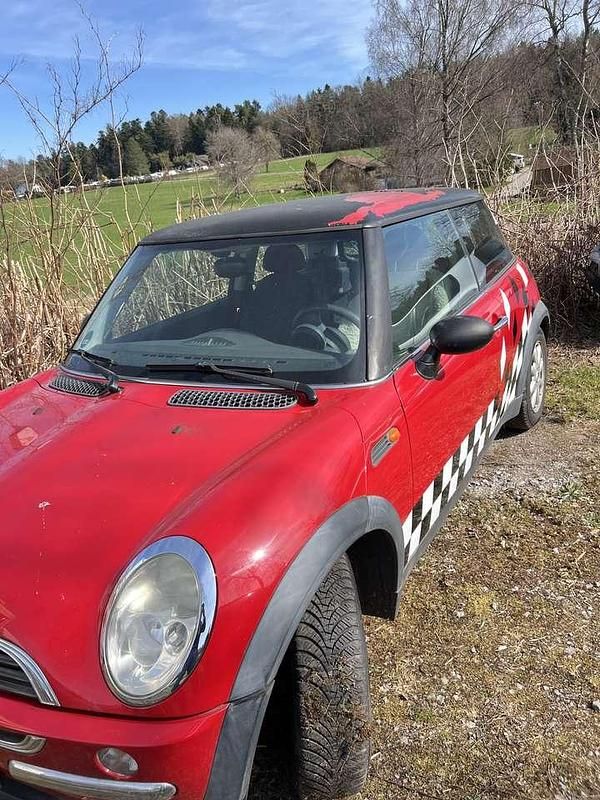 Rot Gebraucht 2002 Mini ONE Kleinwagen | 1.699 € (Fairer Preis) - Bild 1/4