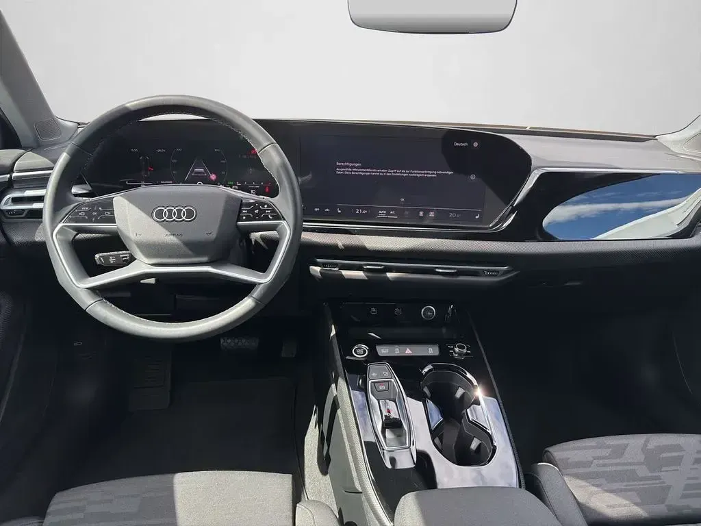 Gebraucht Audi A5 Basis 150 PS (110 kW) 2025 Firmamentblau metallic (metallic) Kombi