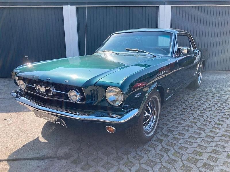 Grün Gebraucht 1965 Ford Mustang GT Coupé | 46.990 € - Bild 1/4
