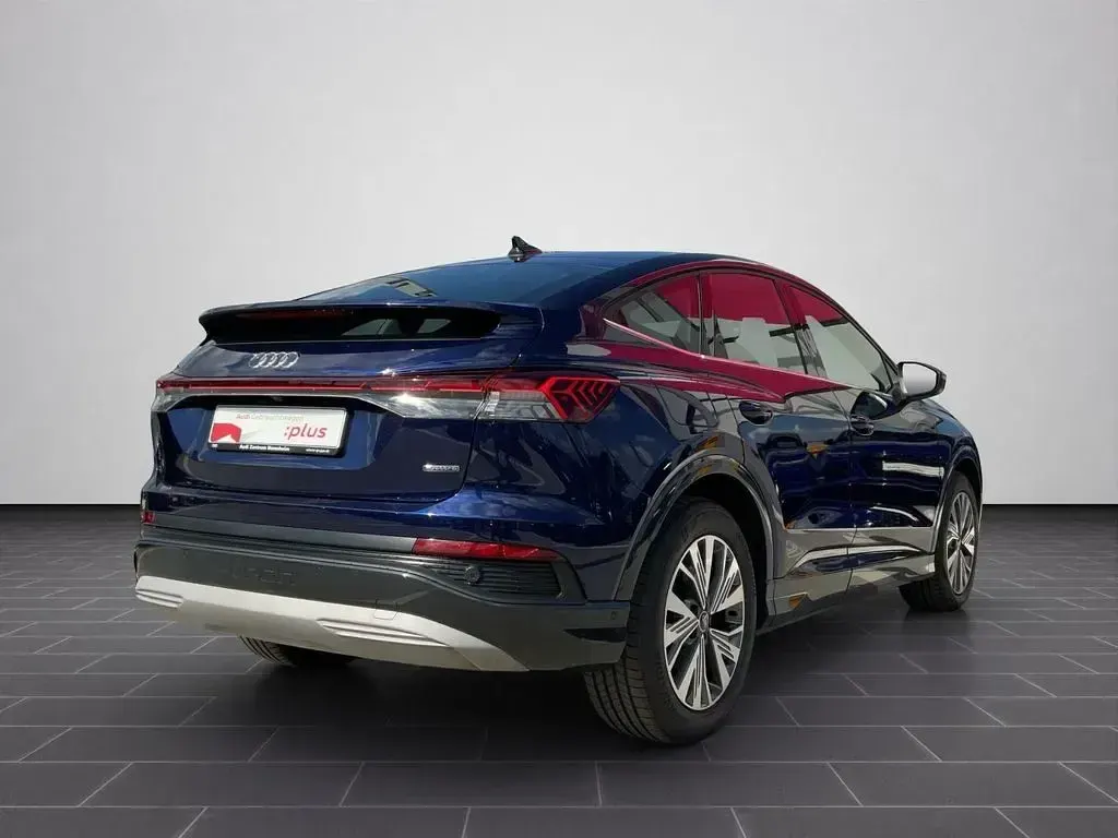 Gebraucht Audi Q4 Sportback e-tron Advanced Plus 219 kW (299 PS) 2023 Navarrablau metallic SUV