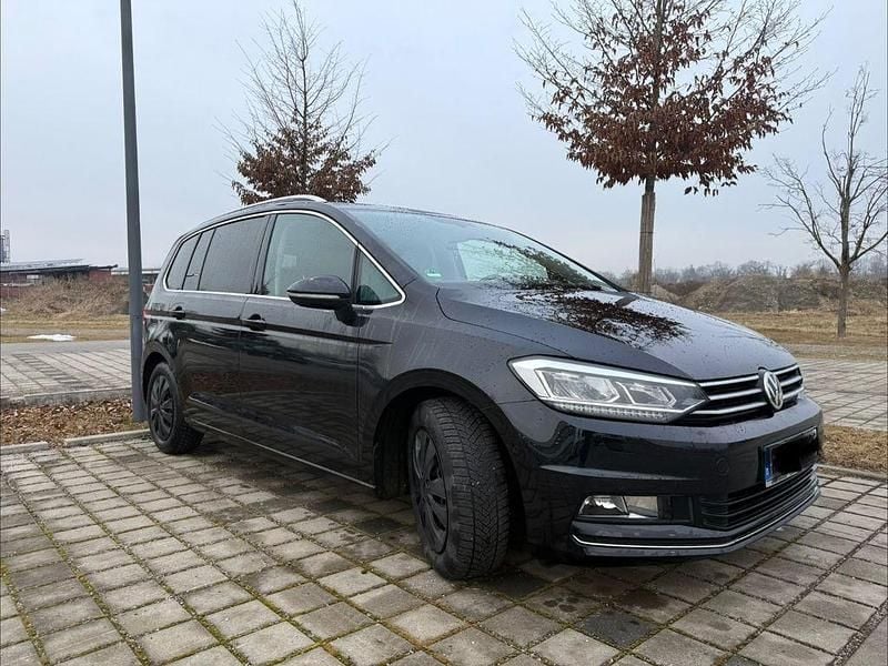 Gebraucht VW Touran Highline 179 PS (131 kW) 2016 Schwarz Van / Kleinbus