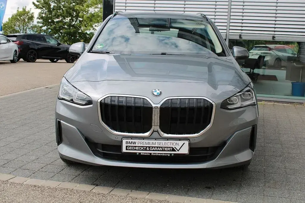 Gebraucht BMW 218 Active Tourer 136 PS (100 kW) 2025 Skyscraper grau metallic Van / Kleinbus