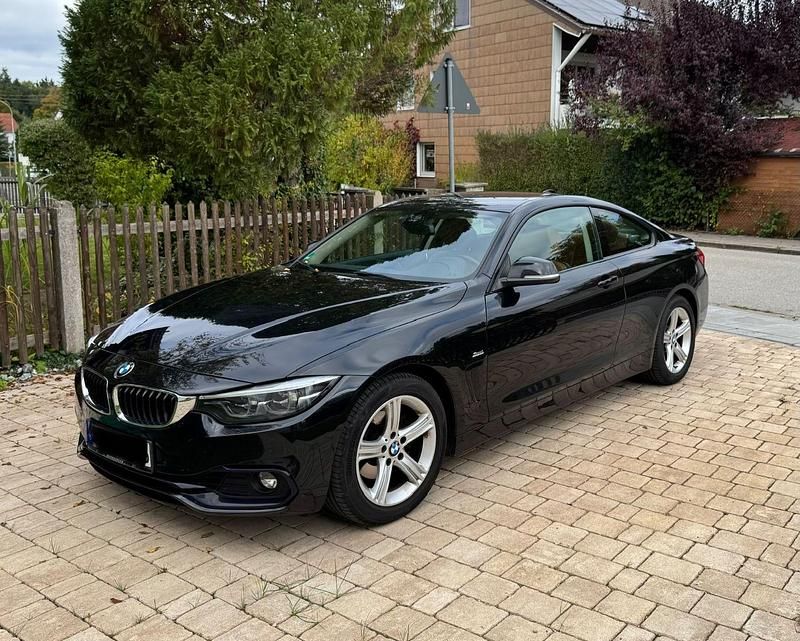 Schwarz Gebraucht 2017 BMW 420 Sport Line Coupé | 22.800 € (Etwas zu teuer) - Bild 1/4