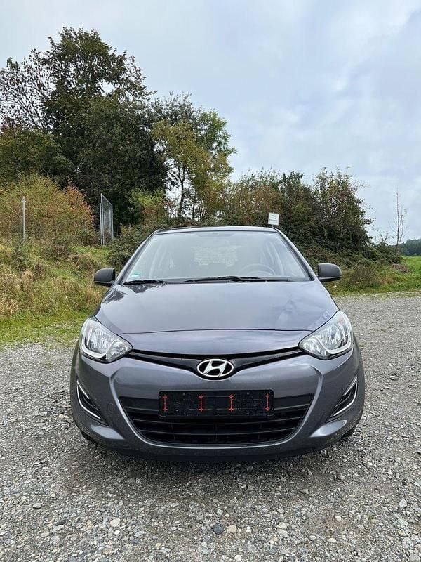 Gebraucht 2014 Hyundai i20 Edition Kleinwagen | 6.299 € (Fairer Preis) - Bild 1/4