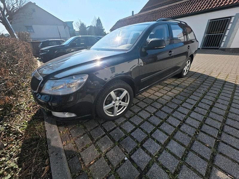 Gebraucht Skoda Octavia 105 PS (77 kW) 2013 Schwarz Kombi