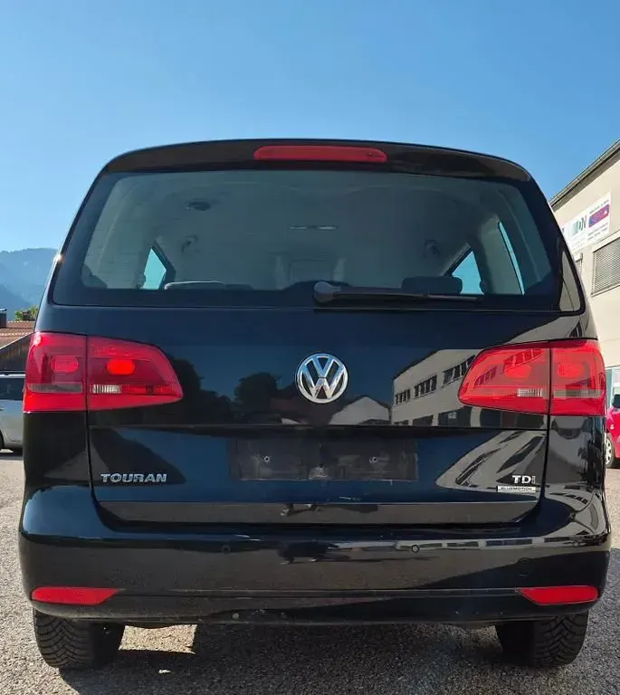 Gebraucht VW Touran 105 PS (77 kW) 2014 Schwarz Van / Kleinbus