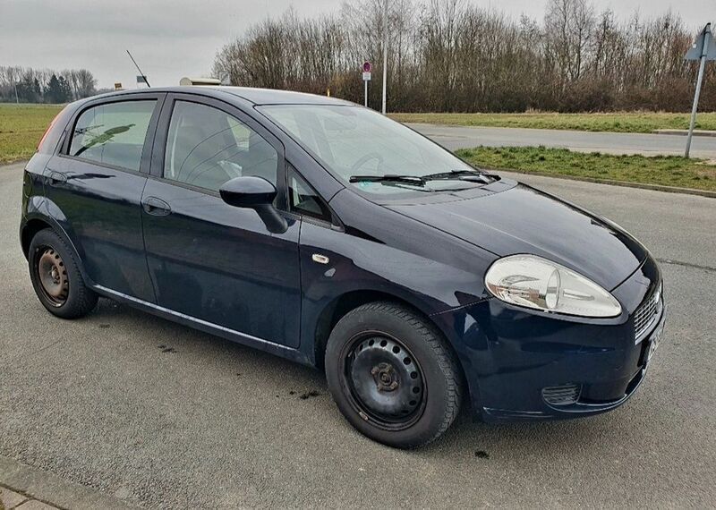 Blau Gebraucht 2009 Fiat Grande Punto Active Kleinwagen | 600 € (Superpreis) - Bild 1/4