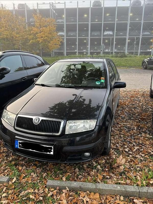 Schwarz Gebraucht 2004 Skoda Fabia Kombi | 2.250 € (Etwas zu teuer) - Bild 1/3