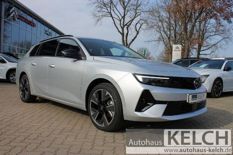 Kristall silber (metallic) (metallic) Gebraucht 2024 Opel Astra Kombi | 29.990 € (Fairer Preis) - Bild 1/4