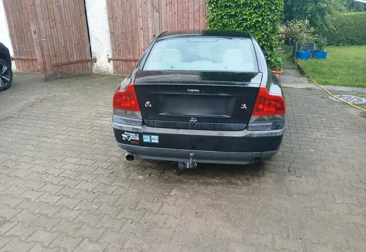 Gebraucht Volvo S60 164 PS (120 kW) 2001 Schwarz Limousine