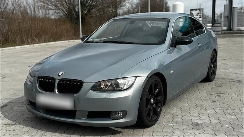 Gebraucht BMW 325 218 PS (160 kW) 2008 Grau Coupé
