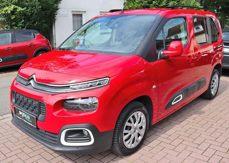 Farbe rot Gebraucht 2019 Citroën Berlingo Feel Van / Kleinbus | 19.840 € (Guter Preis) - Bild 1/4