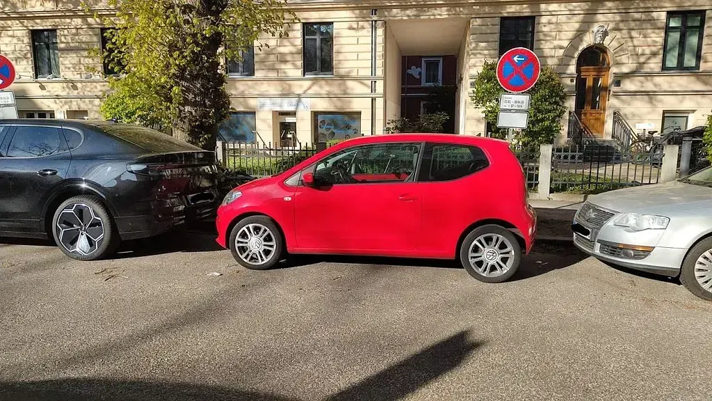 Gebraucht VW up! high up! 75 PS (55 kW) 2012 Rot Kleinwagen