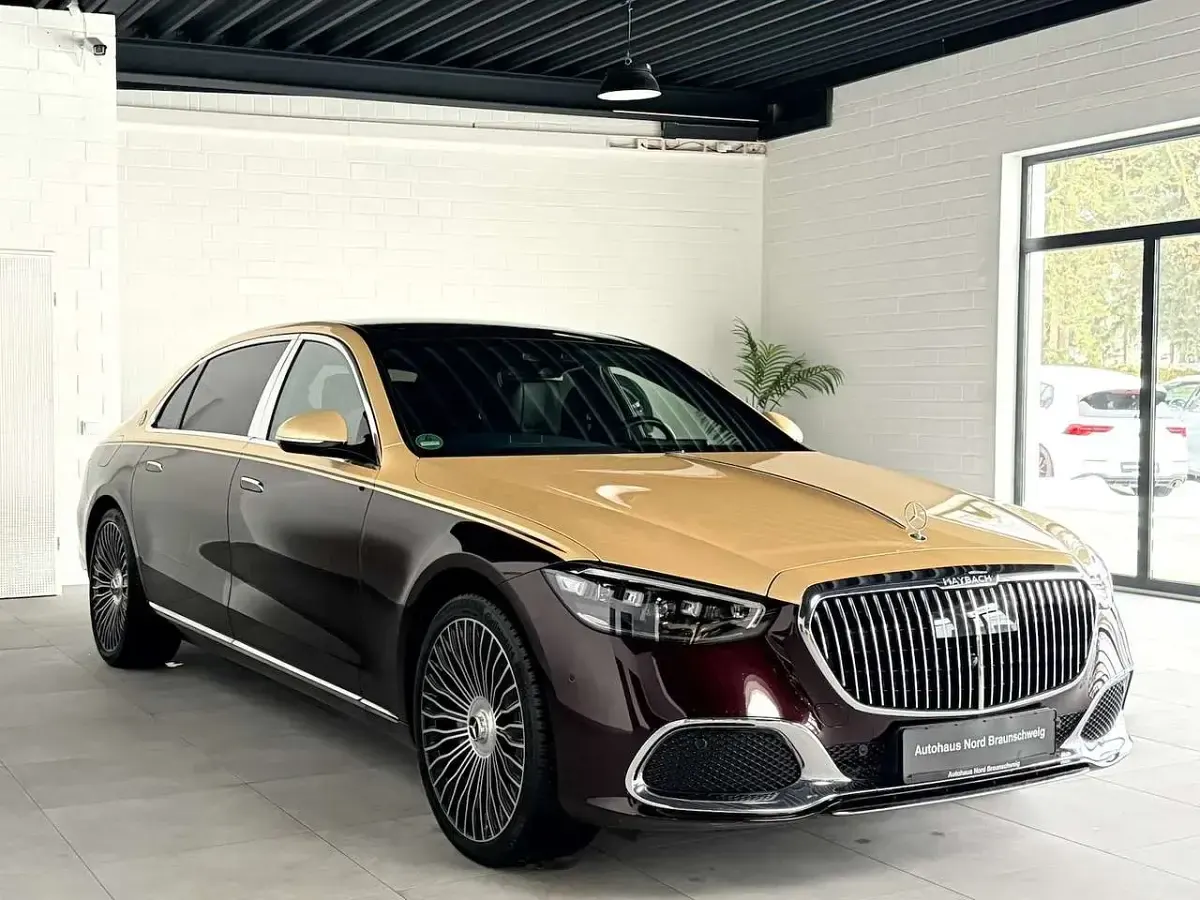 Gebraucht Mercedes S580 503 PS (369 kW) 2023 Rubellitrot metalliclack Limousine