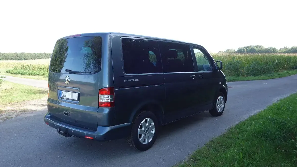 Gebraucht VW T5 131 PS (96 kW) 2008 Grau Van