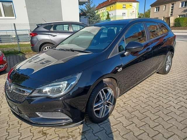 Schwarz Gebraucht 2018 Opel Astra Edition Kombi | 9.998 € (Fairer Preis) - Bild 1/4