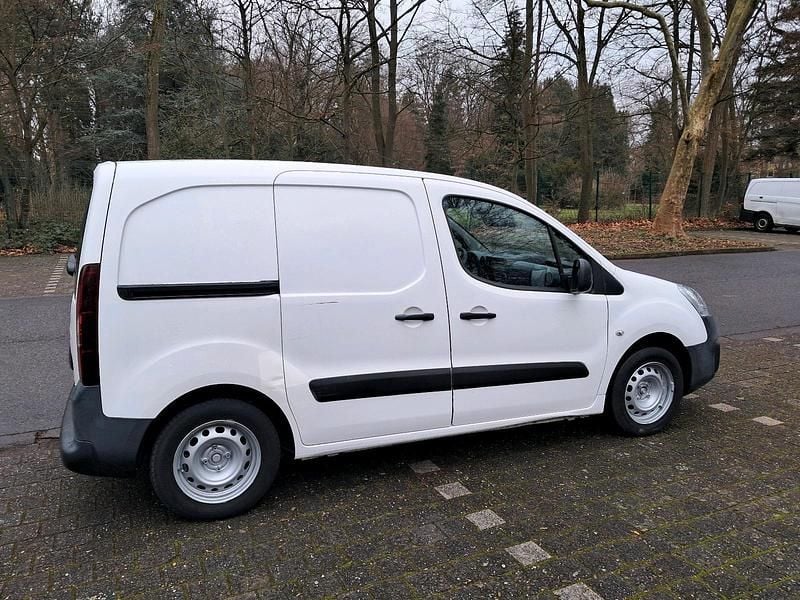 Gebraucht Citroën Berlingo 98 PS (72 kW) 2016 Weiß Van / Kleinbus