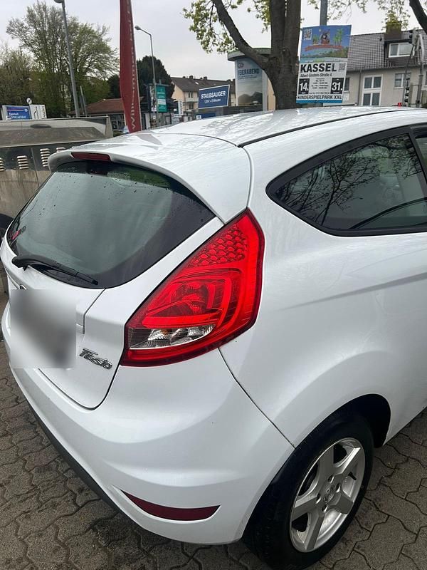 Gebraucht Ford Fiesta 82 PS (60 kW) 2012 Kleinwagen