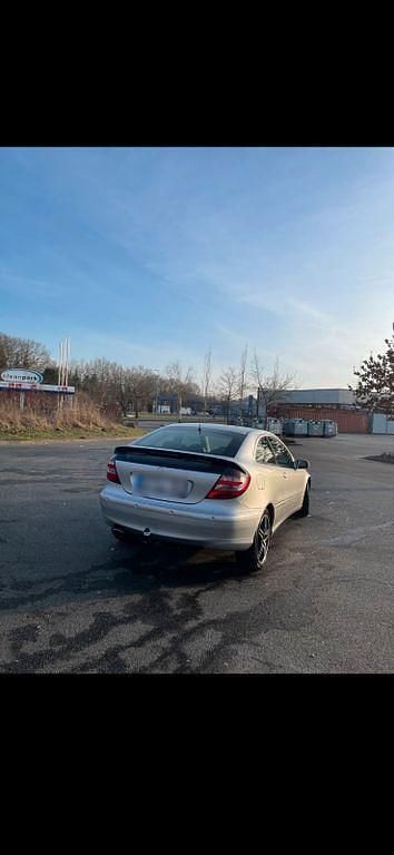 Gebraucht Mercedes 200 163 PS (119 kW) 2007 Silber Coupé