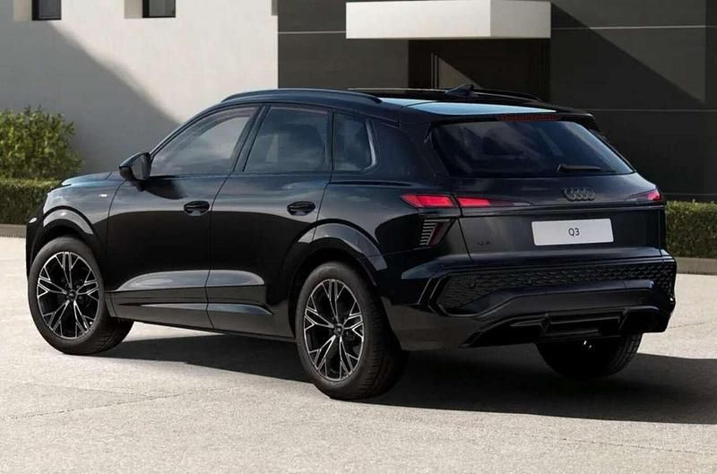 Neu Audi Q3 S-Line 150 PS (110 kW) 2025 Mythosschwarz metallic SUV