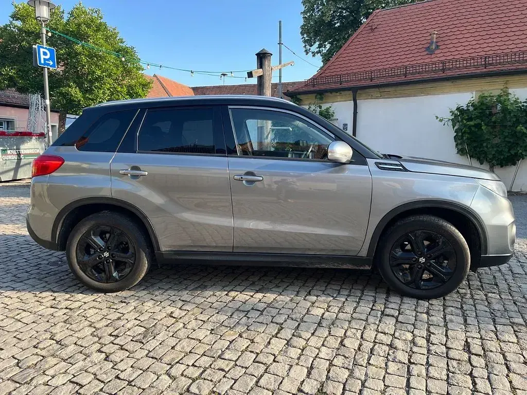 Gebraucht Suzuki Vitara 140 PS (102 kW) 2016 Grau SUV