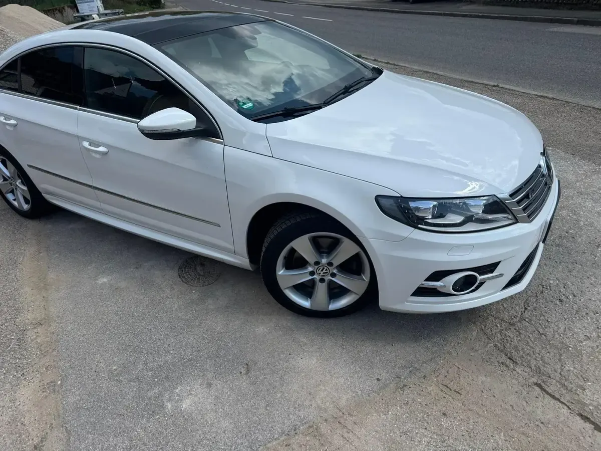 Używany VW Passat R-line 210 KM (154 kW) 2013 Biały Coupe