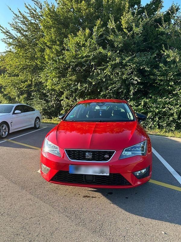 Rot Gebraucht 2015 Seat Leon ST FR Kombi | 9.699 € (Guter Preis) - Bild 1/4