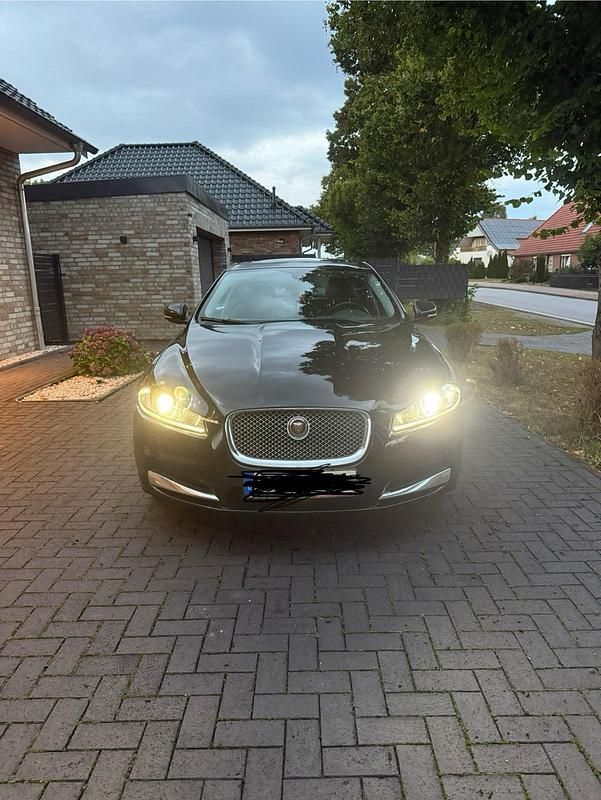 Gebraucht Jaguar XF 200 PS (147 kW) 2015 Schwarz Limousine