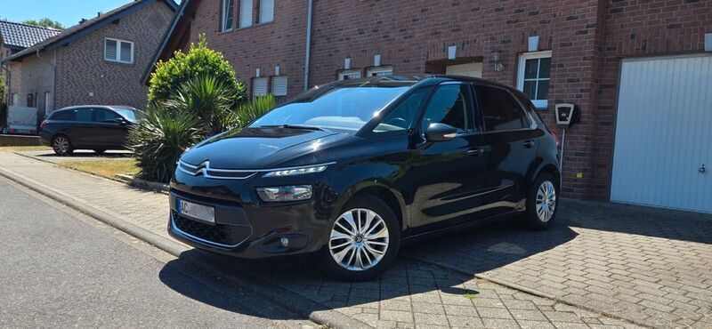 Schwarz Gebraucht 2016 Citroën C4 Picasso PureTech Van / Kleinbus | 6.999 € (Guter Preis) - Bild 1/2