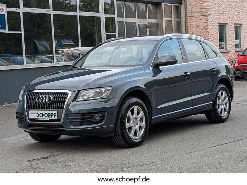 Grau Gebraucht 2010 Audi Q5 Design SUV | 10.900 € (Fairer Preis) - Bild 1/4
