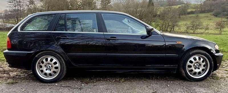 Gebraucht BMW 320 170 PS (125 kW) 2002 Schwarz Kombi