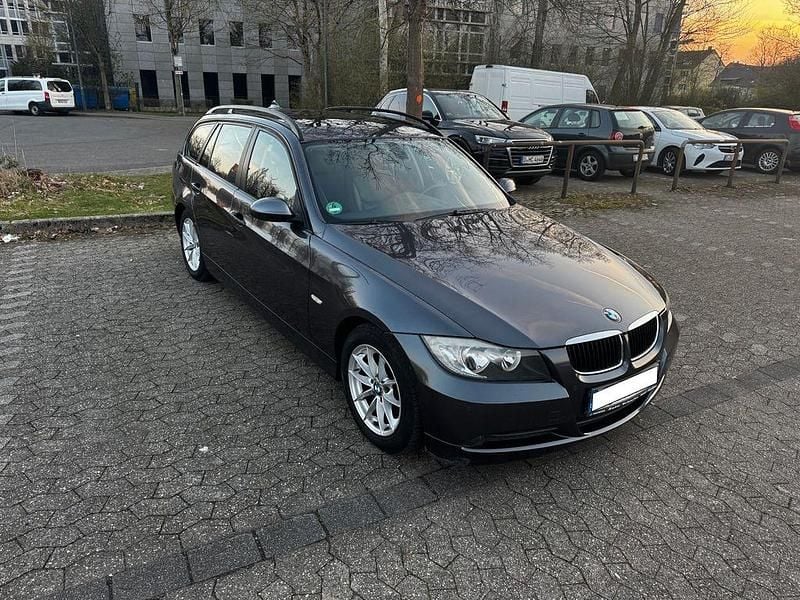 Gebraucht BMW 320 170 PS (125 kW) 2008 Grau Kombi