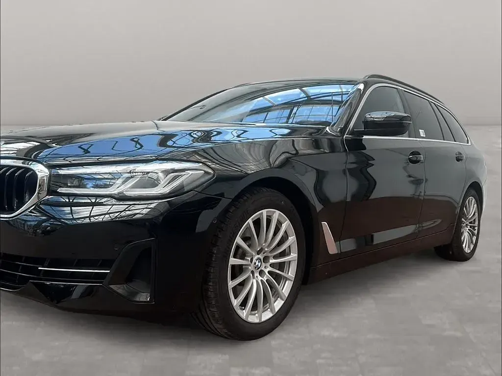 Gebraucht BMW 530 245 PS (180 kW) 2023 Schwarz Kombi