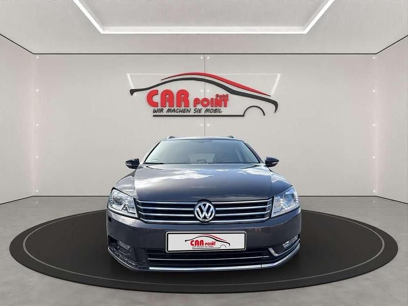 Gebraucht VW Passat Highline 140 PS (102 kW) 2011 Moccaanthrazit perleffekt Kombi