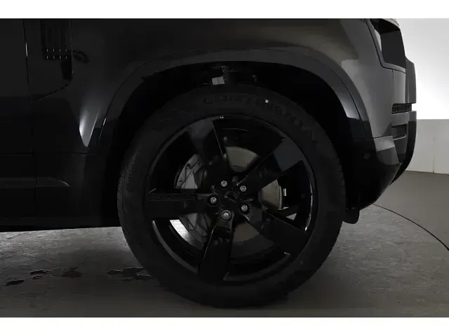 Neu Land Rover Defender HSE Dynamic 349 PS (256 kW) 2026 Schwarz SUV