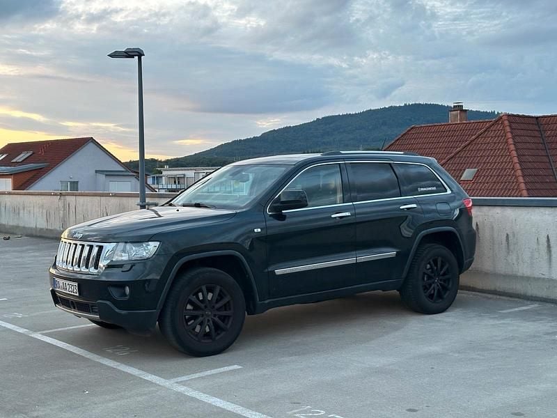 Gebraucht Jeep Grand Cherokee Overland 241 PS (177 kW) 2012 Schwarz SUV