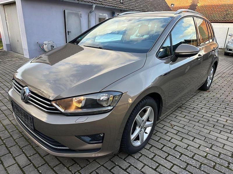 Gold Gebraucht 2016 VW Golf Sportsvan LOUNGE Van / Kleinbus | 9.790 € (Fairer Preis) - Bild 1/4