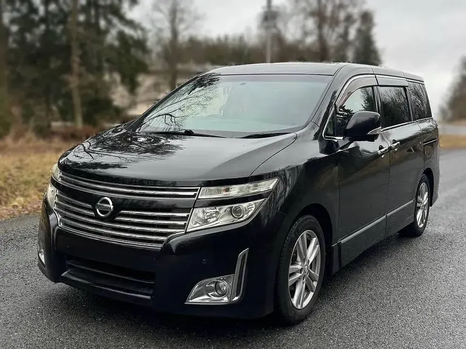 Gebraucht Nissan Elgrand 280 PS (205 kW) 2010 Schwarz Van / Kleinbus