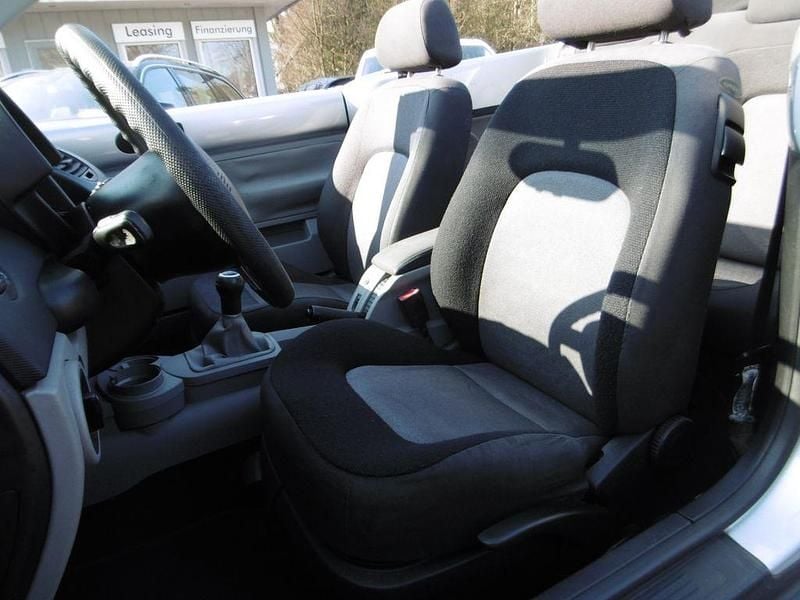 Gebraucht VW New Beetle 75 PS (55 kW) 2003 Silber Kleinwagen