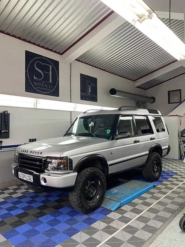 Silber Gebraucht 2003 Land Rover Discovery 2 SUV | 18.500 € - Bild 1/1