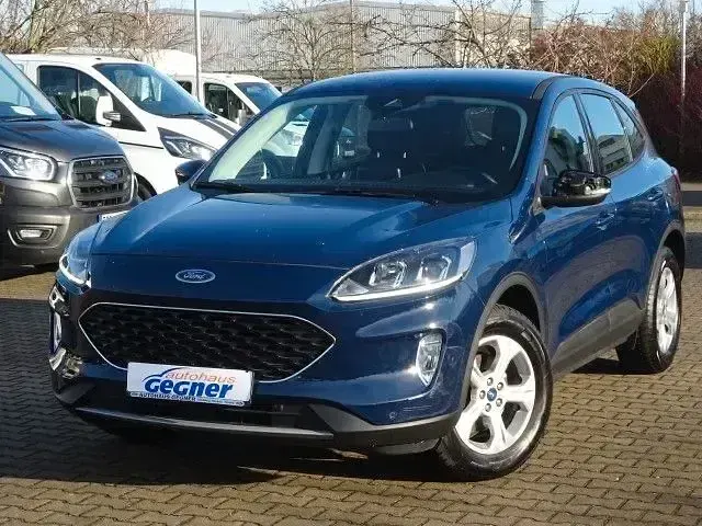 Usado Ford Kuga Cool & Connect 120 HP (88 kW) 2021 Azul SUV