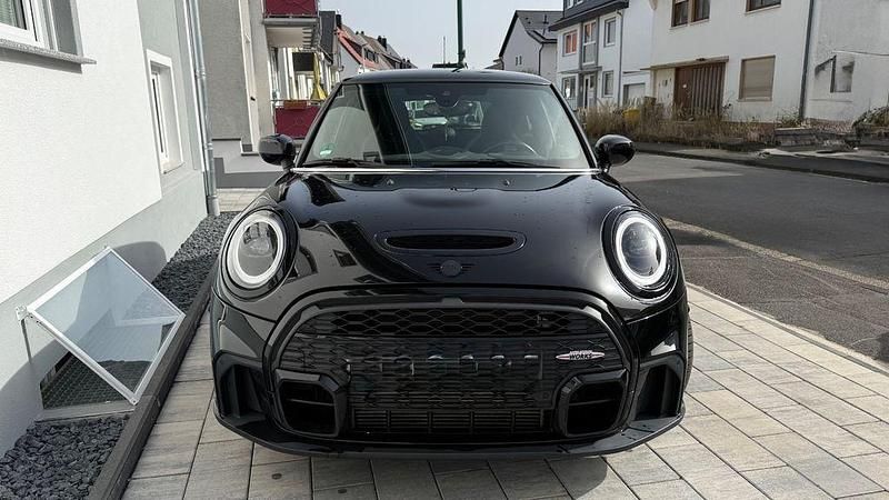 Gebraucht Mini John Cooper Works 178 PS (130 kW) 2021 Schwarz Kleinwagen