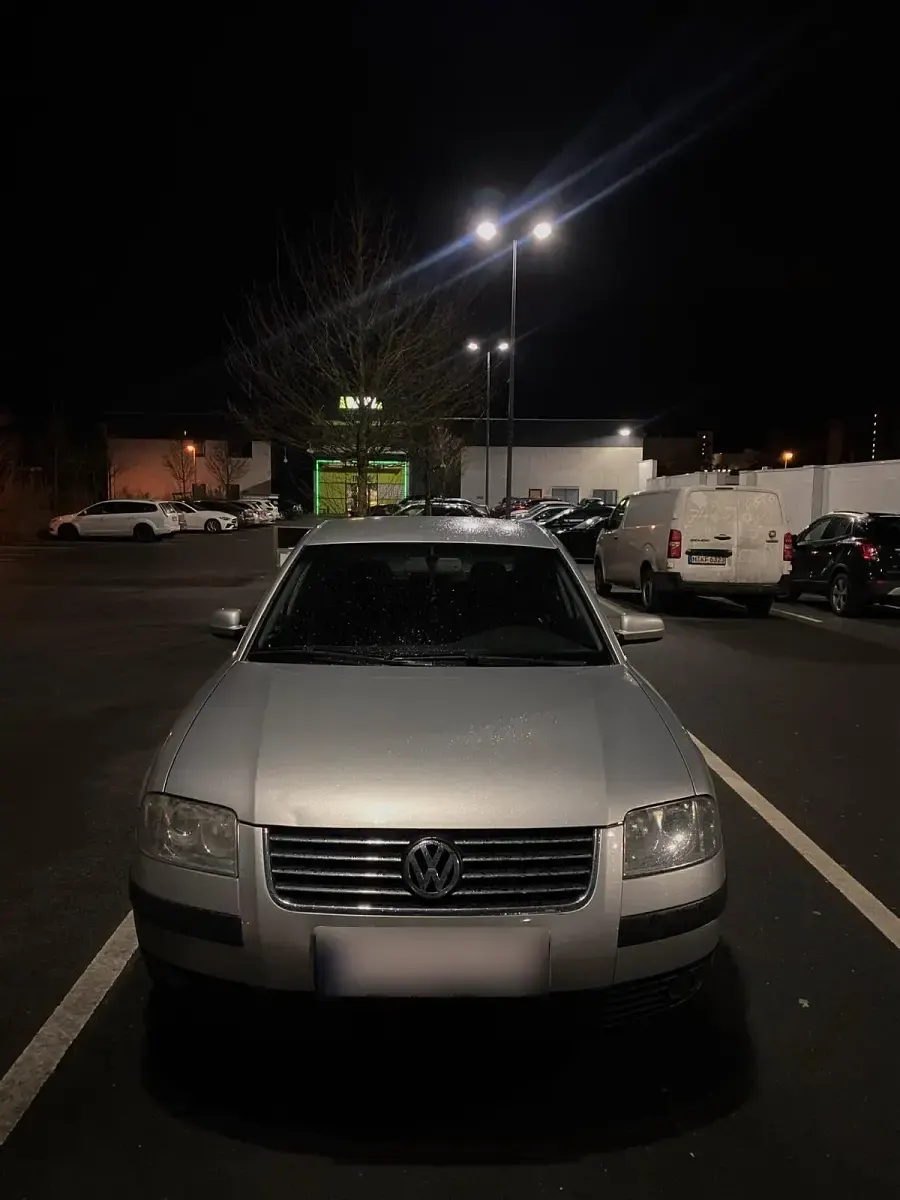 Usata VW Passat 118 CV (86 kW) 2003 Grigio Berlina